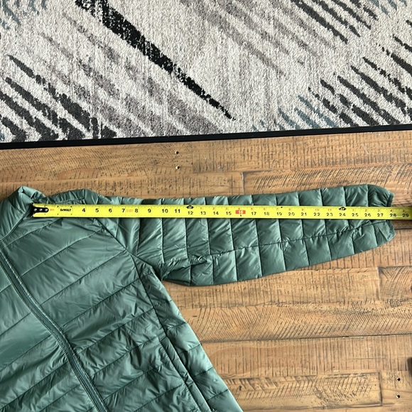 Amazon Basics Lightweight Waterproof Puffer Jacket Men's Packable Winter Jacket - Picture 10 of 10